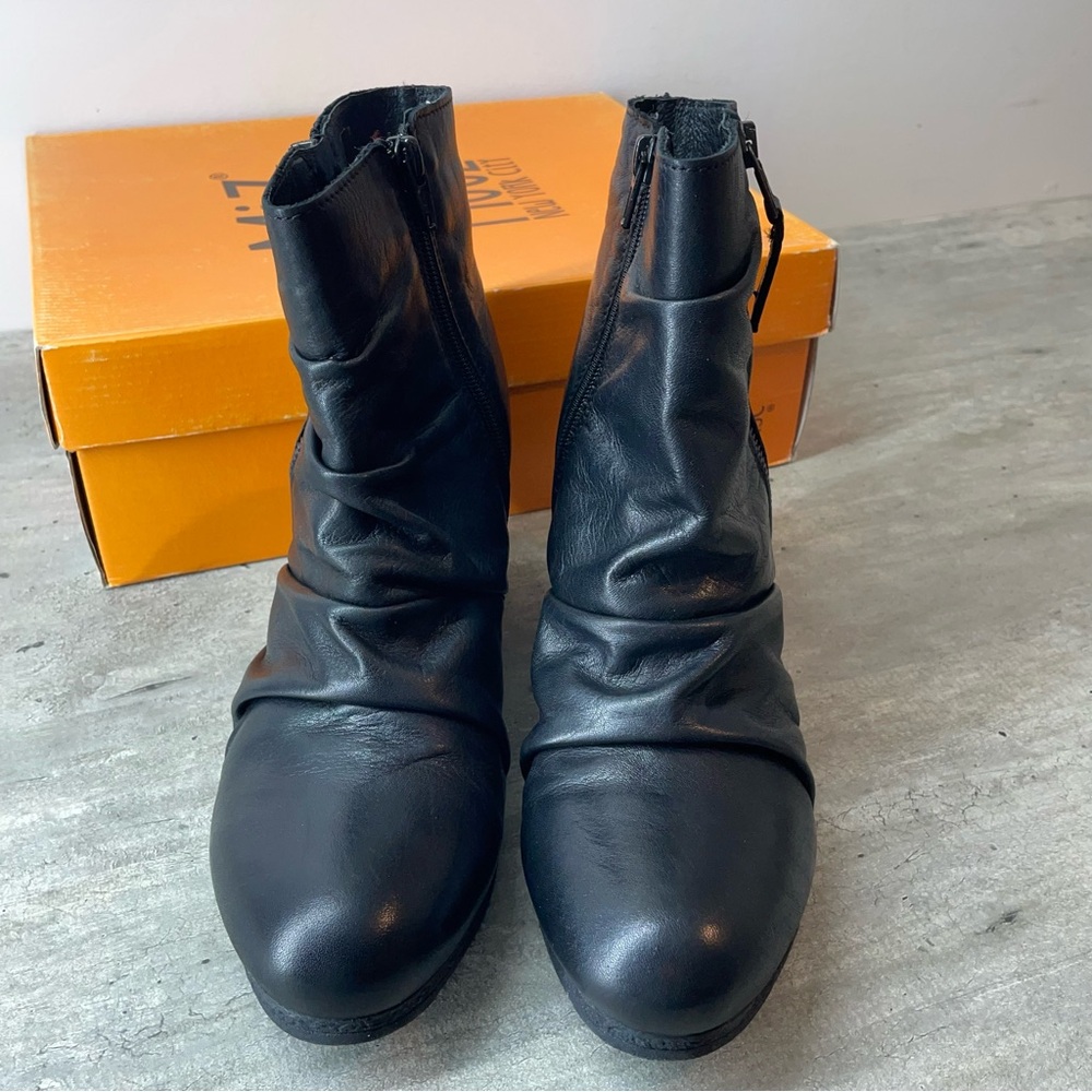 Miz Mooz Baron Boot Women Size 40 Black‎  Ruched Leather Wedge Ankle Boot